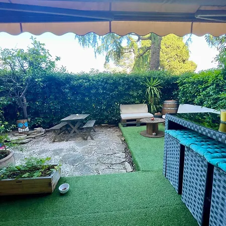 Апартаменты Studio Avec Piscine/tennis/petanque Proche Plages